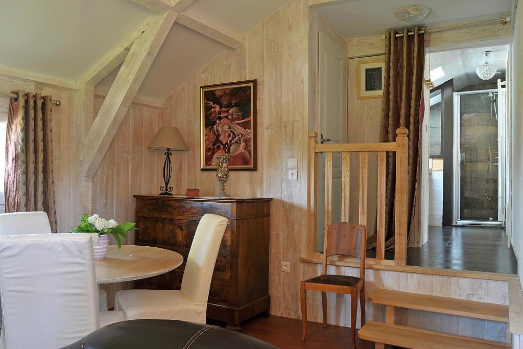 Bed and Breakfast La Belle Epoque Sansac-de-Marmiesse Номер фото